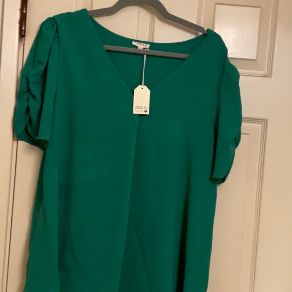 NWT jodifll Kelly green blouse